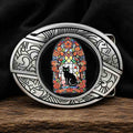 Boucle de ceinture en vitrail ornée de motifs floraux et d'un chat noir, avec une gravure cowboy vintage en argent